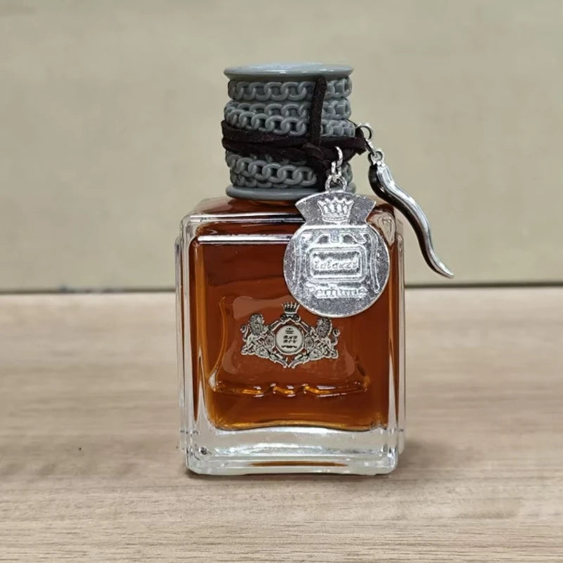 Long-Lasting Fresh Wood Fragrance