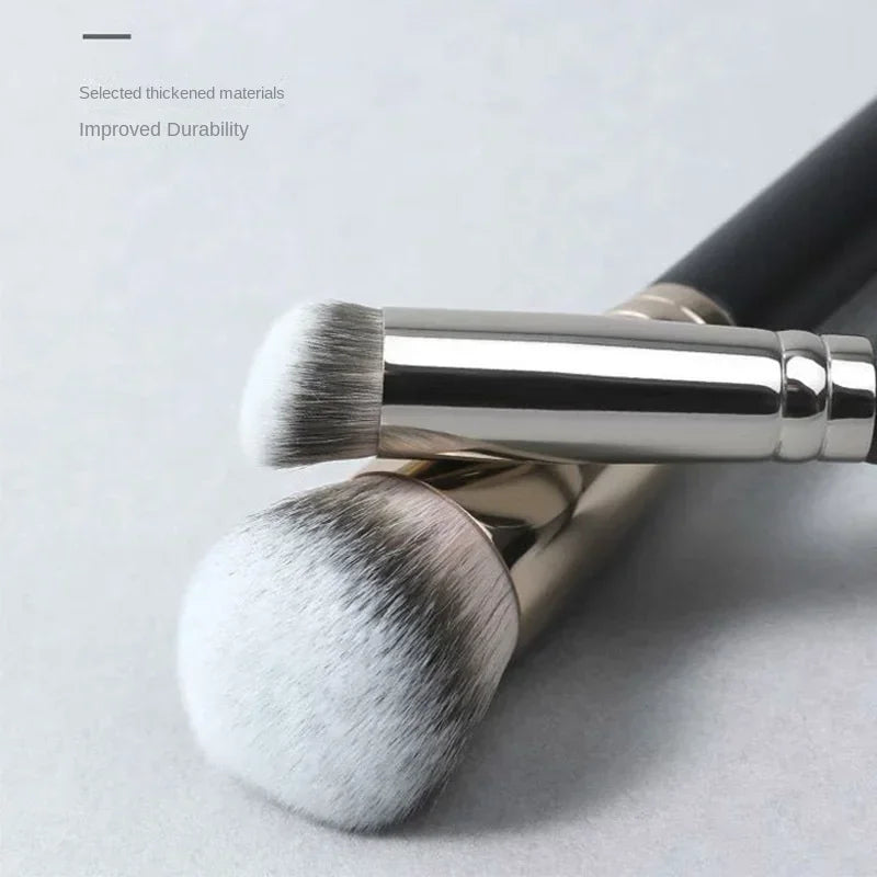 Angled Foundation Concealer Brush