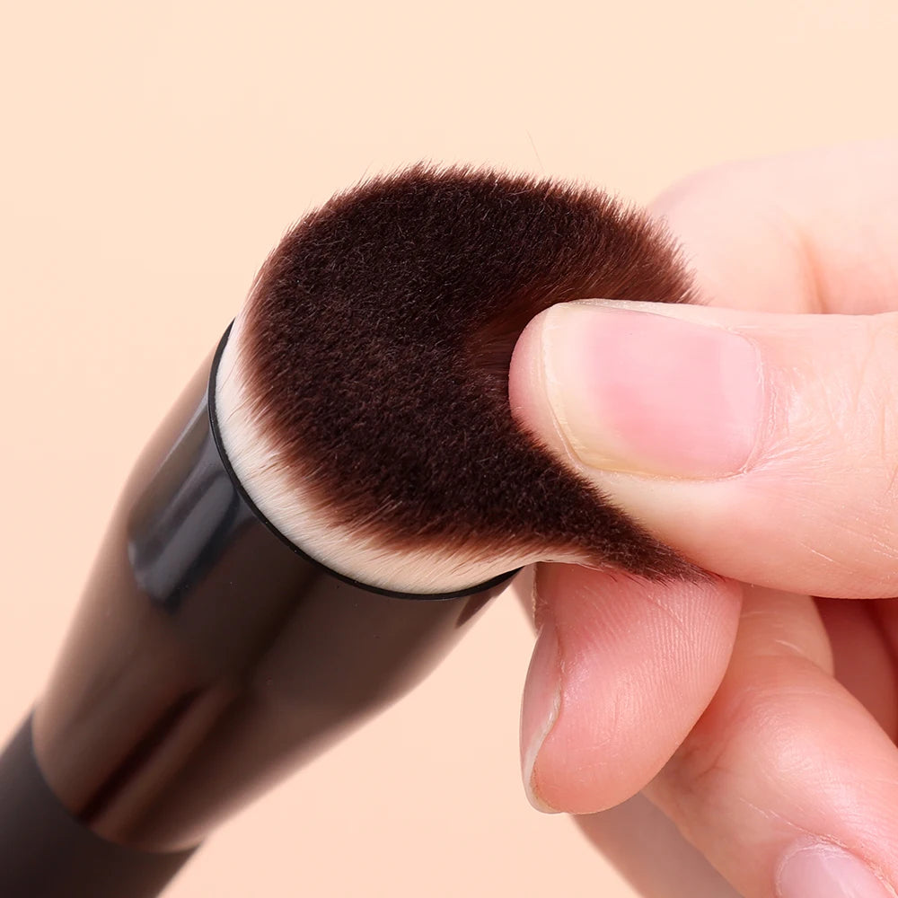 Angled Foundation Concealer Brush