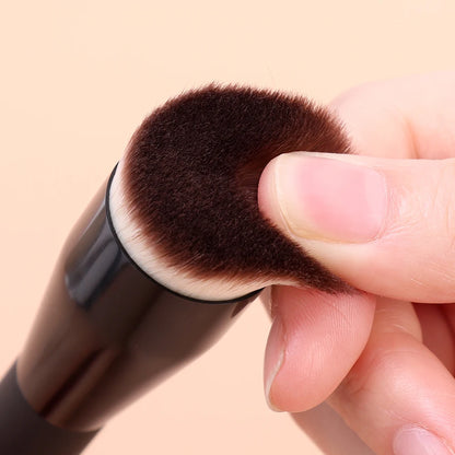 Angled Foundation Concealer Brush