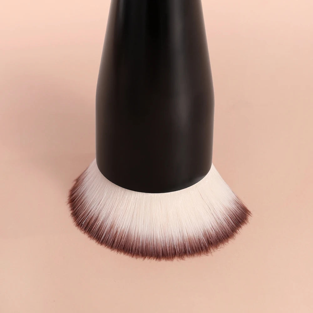 Angled Foundation Concealer Brush