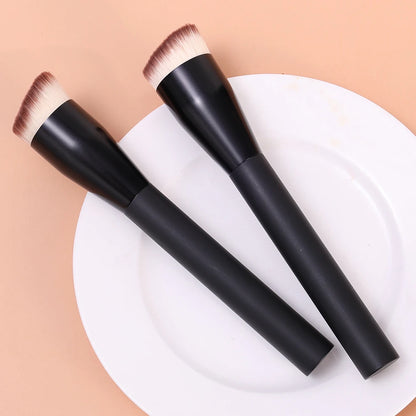 Angled Foundation Concealer Brush